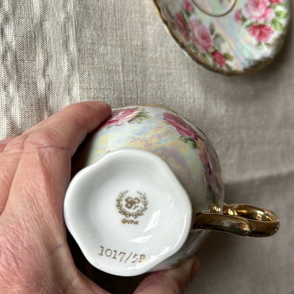 CASTLE Tea cup and Saucer - Picture 3 of 4